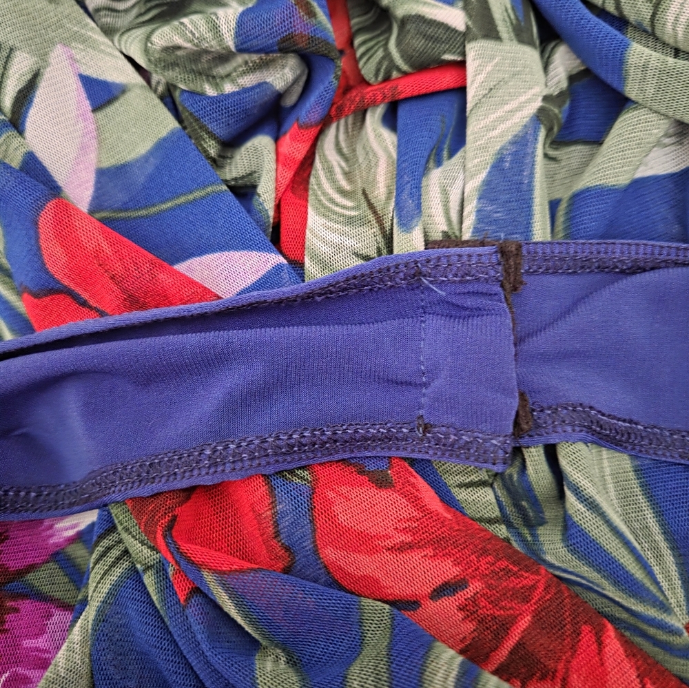 Discovery Clothing Company Blue Floral Mesh Bodysuit Size M - Picture 4 of 4